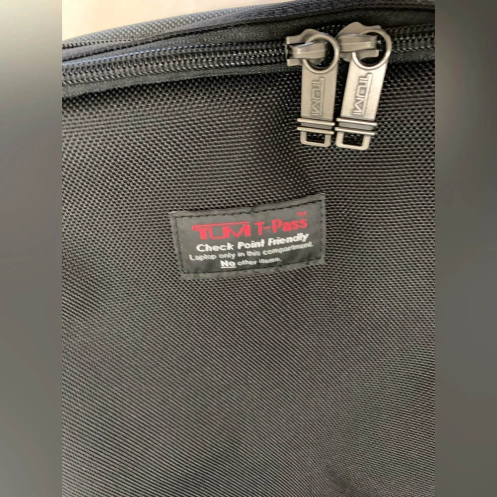 Tumi alpha brief